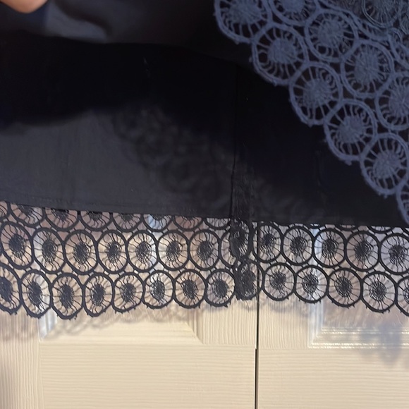 NWOT LOFT lace overlay skirt in navy blue size 4 - Picture 5 of 9